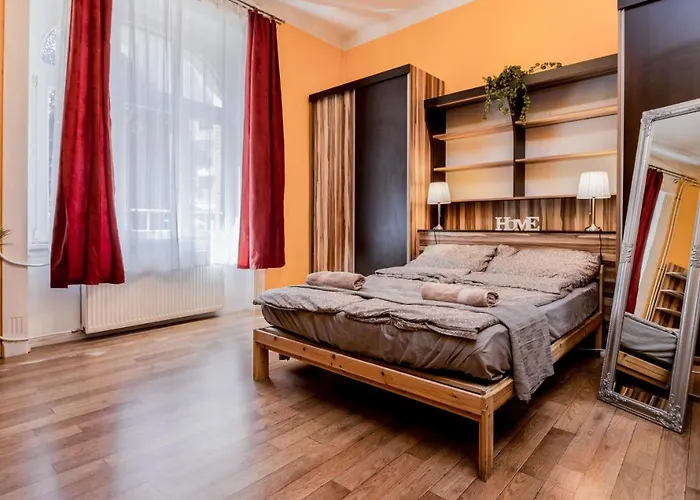 Aurora ブダペスト